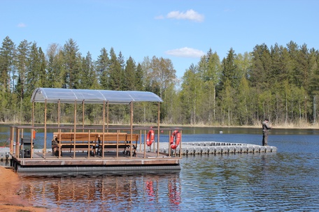 Беседка на воде
